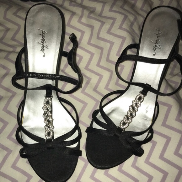 Jacqueline Ferrar Formal Heels! 😍 - Picture 1 of 4